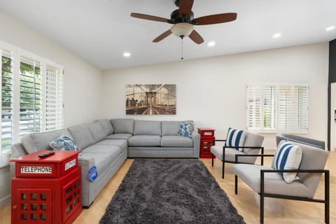 Tempe Tan Home House in Tempe