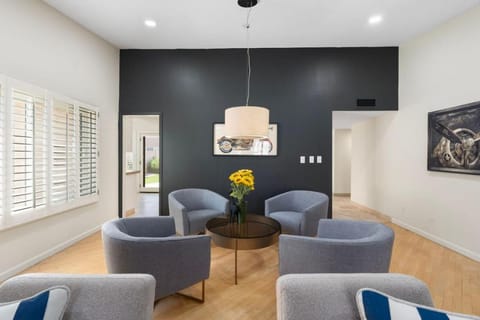 Tempe Tan Home House in Tempe