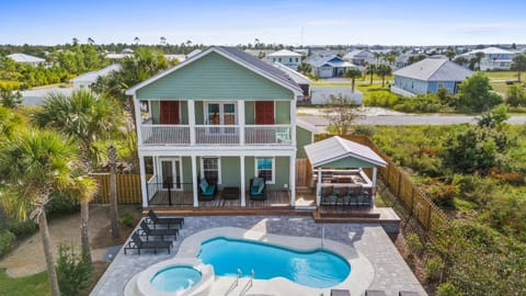 Lazy Palms- Private pool Pet friendly WIFI House in Mexico Beach
