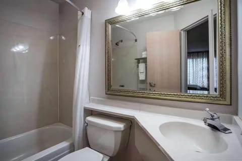 Three Rivers Motel Hotel in Fort Wayne