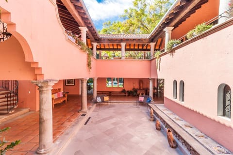 Casona de Elefantes Bed and Breakfast in Cuernavaca