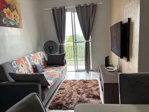Communal lounge/ TV room, TV and multimedia, Living room, Evening entertainment