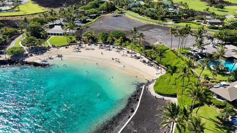 Luxury in Palm Villas Golf Course Beach & Family Fun with Private Mauna Lani Beach Club Access House in Mauna Lani