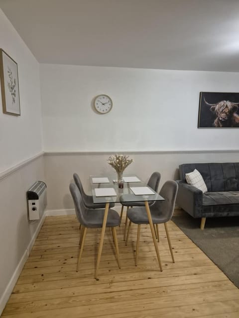Modern apartment in Glasgow West End, free parking Apartment in Glasgow