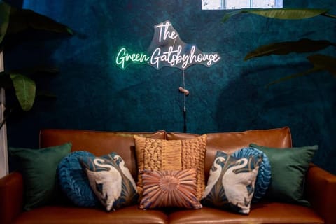 Movie Theater-Game Room-Parking-Heart Of Cleveland House in Cleveland Heights