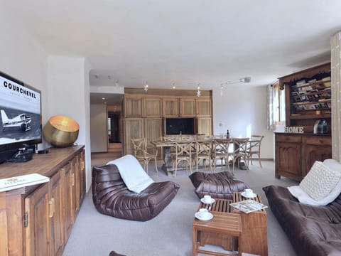 Confortable Appartement 5 Pièces Courchevel 1850 Skis aux Pieds - FR-1-575-245 Apartment in Saint-Bon-Tarentaise