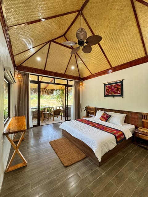 Patio, Bed, Balcony/Terrace, Photo of the whole room, Bedroom