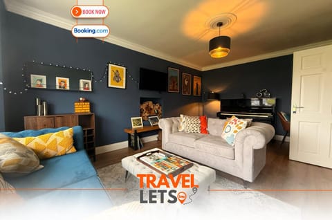 TV and multimedia, Kitchen or kitchenette, Living room, Seating area, Dining area, minibar