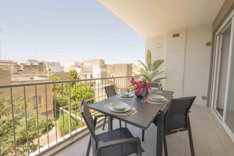 Day, View (from property/room), Balcony/Terrace, Dining area