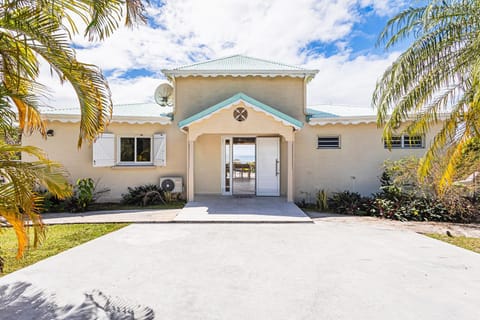 Kaz Bel Horizon, vue mer panoramique et piscine privée au Gosier Villa in Le Gosier