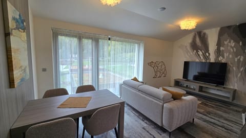 Communal lounge/ TV room, Living room, Dining area