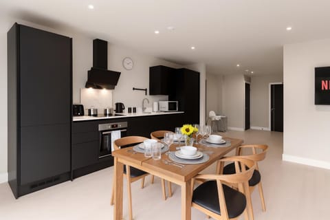 Stunning NEC apartments - Sleeps 8 Apartment in Solihull