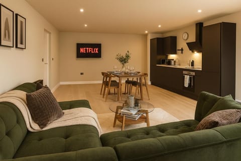 Stunning NEC apartments - Sleeps 8 Apartment in Solihull