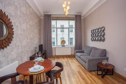 Stylish Merchant City Flat Glasgow Apartment in Glasgow