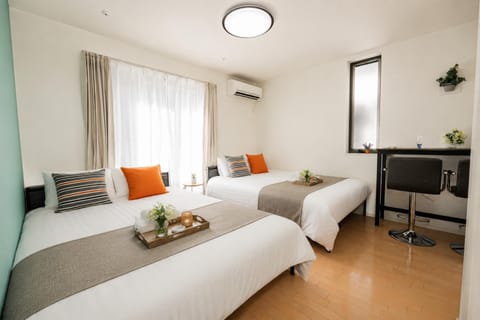 Bed, TV and multimedia, Photo of the whole room, Bedroom, air conditioner