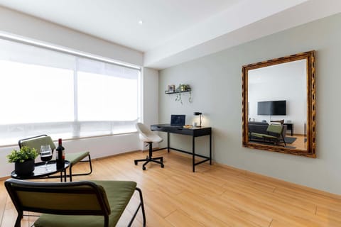 Capitalia Business Center Gym & Parking Apartment in Mexico City