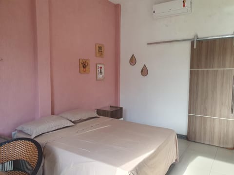 Bed, Bedroom, air conditioner