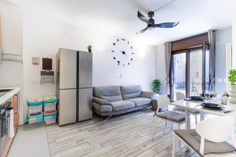 Lena House - Swiss Border View Apartment in Como