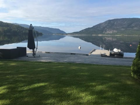 Garden, Lake view