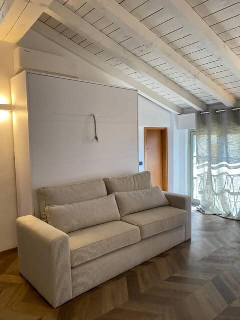Domus Dea Studio Apartment in Bergamo