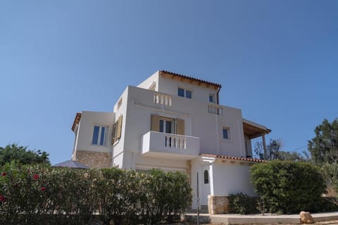 Now We Land Villa, Pool, BBQ, Path to the Sea Villa in Crete