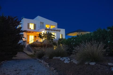 Now We Land Villa, Pool, BBQ, Path to the Sea Villa in Crete