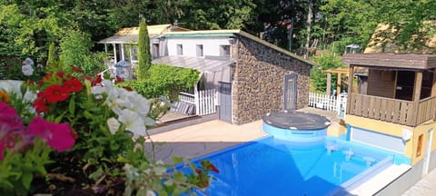 Property building, Swimming pool