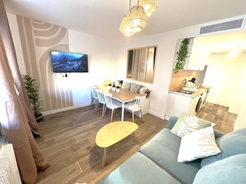 A few minutes away from the Croisette - 8 pers Apartment in Cannes