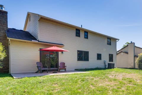 Shop, Golf and Explore Home 14 Mi to Columbus! House in Pickerington
