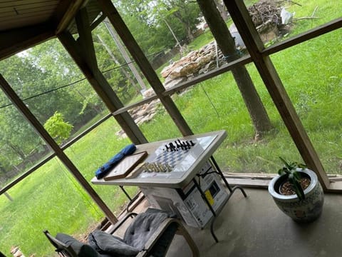 Peaceful Resort Retreat House in Springfield