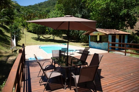 Swimming pool, sunbed