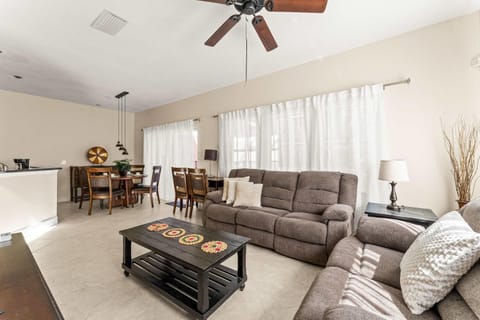 Palm Tree in Paradise - 10ppl House in Kissimmee