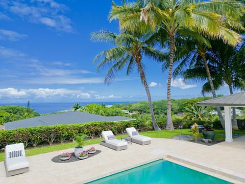 Luxury Retreat in Kona with Saltwater Pool House in Holualoa