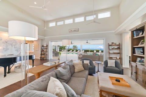 Luxury Retreat in Kona with Saltwater Pool House in Holualoa