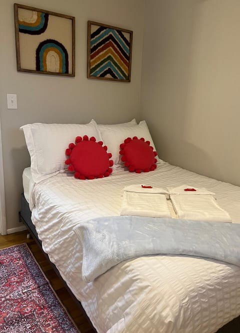 HUGE, PRIVATE, 3 BEDROOM 1 BATH NEAR PLU and JBLM Apartment in King County