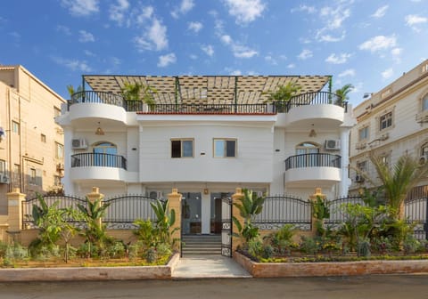 Property building, Day