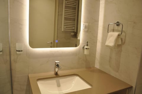 BW Studio Oasis! Garage, Terrace, Kula&Galerija! Apartment in Belgrade