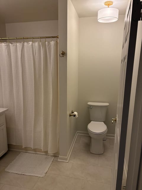 Island getaway 11 beds 4 bedrooms House in False River