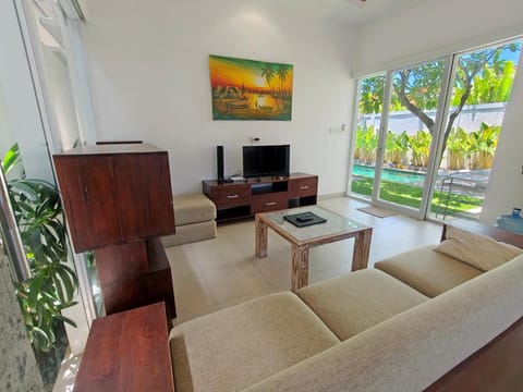 Living room, Pool view