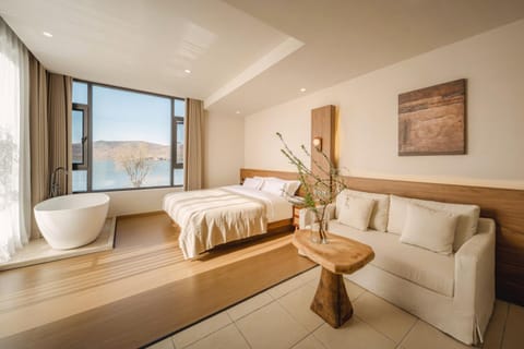 Bed, Natural landscape, Photo of the whole room