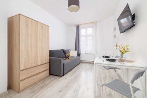 TV and multimedia, Living room, Seating area, Dining area, Evening entertainment, wardrobe