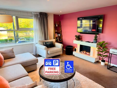 TV and multimedia, Living room, River view, River view, internet