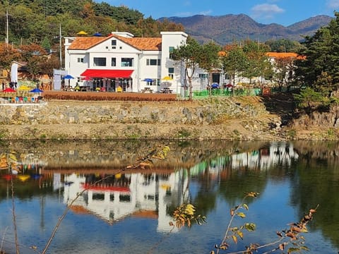 Mountain view, River view