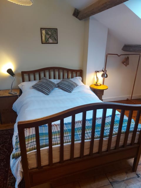 Restful attic room in riverside spot Vacation rental in Hebden Bridge
