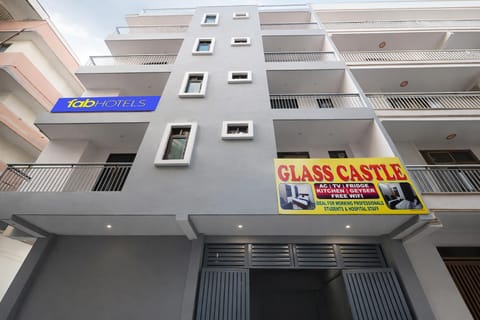 Property building, Facade/entrance