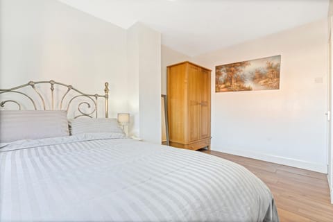 Bed, Bedroom, wardrobe