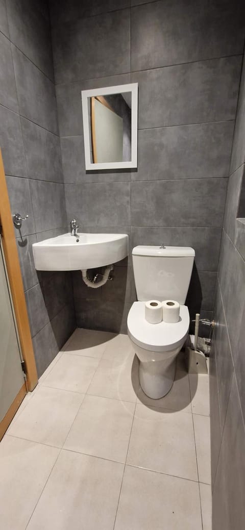 Spacious, Central Apt, sleeps 5 Apartment in Saint Paul's Bay