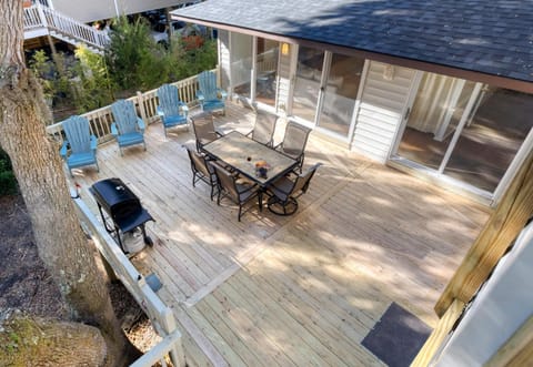 The Ugly Dolphin a Stylish Home for 12 House in Edisto Beach