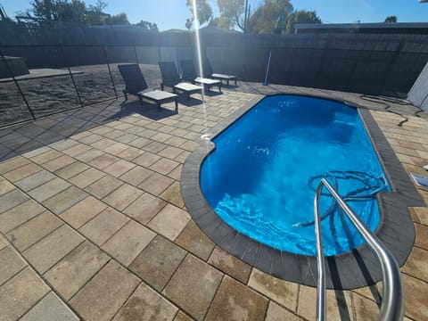 Florida Retreat Heated Pool House in Bayshore Gardens