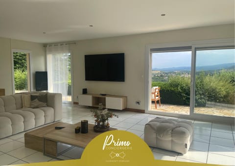 TV and multimedia, Living room, concierge
